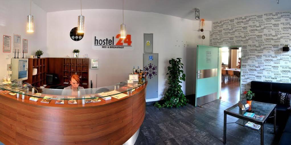 Hostel24 Bed&Breakfast Bydgoszcz Bagian luar foto